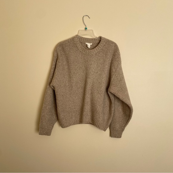 Women’s H&M knit tan/light brown sweater size S like new - Picture 1 of 9